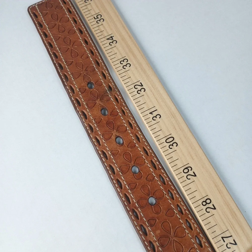 Vintage Lauren Ralph Lauren floral embossed leather belt Size SM Brown